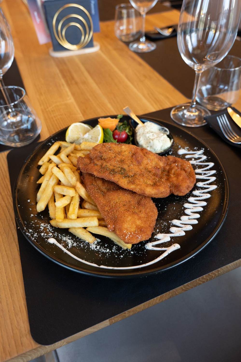 Crispy chicken served in restaurant ambience
